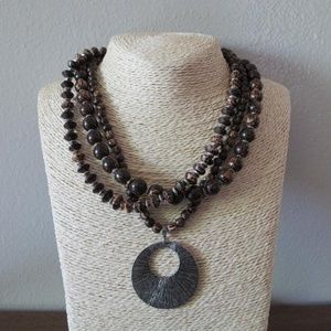 Patikan Wood Beads Medallion Necklace
